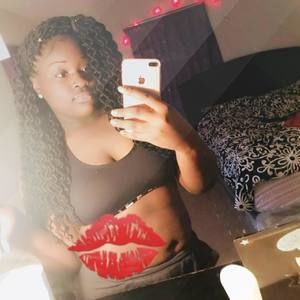 Meet your Posher, Alexis